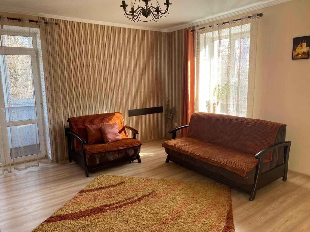 Апартаменты Центр,Возле Макдоналдс Vinnytsia Ngoại thất bức ảnh